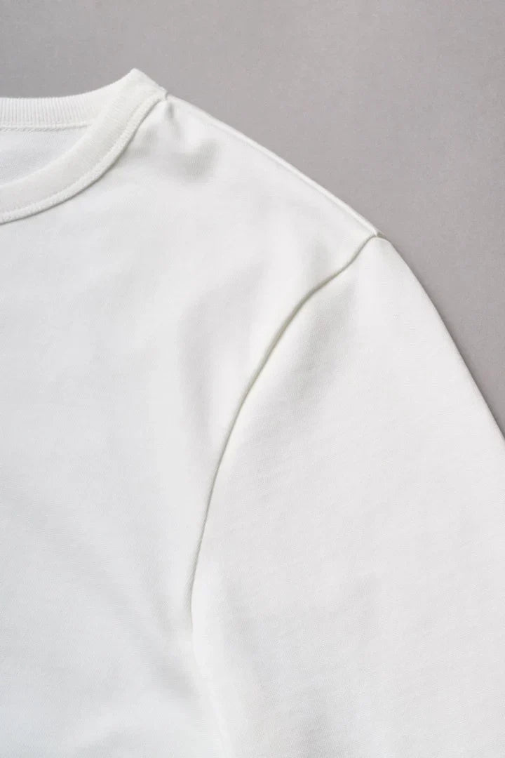 Vol.16 — Three White Tees: On What You Feel Before You See