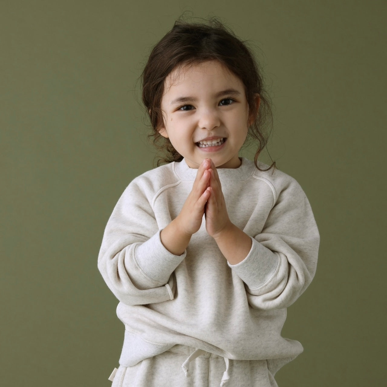 Premium Japanese kids pullover made in Japan - comfortable fit upper body close-up